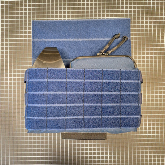 Multipaneel (tumesinine)